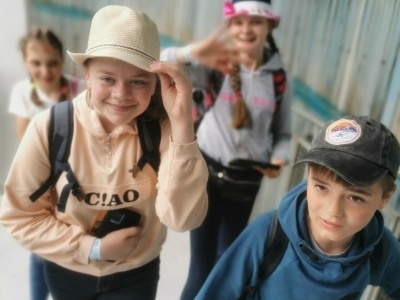  (photo)