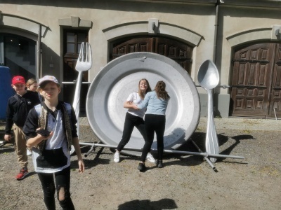  (photo)