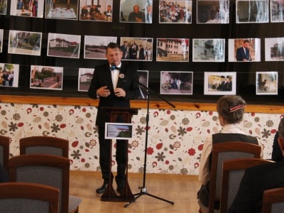  (photo)