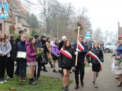  (photo)