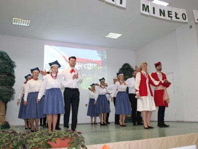  (photo)