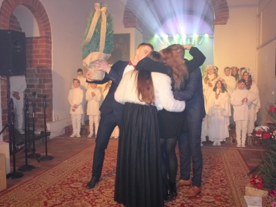  (photo)