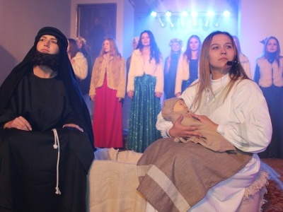  (photo)
