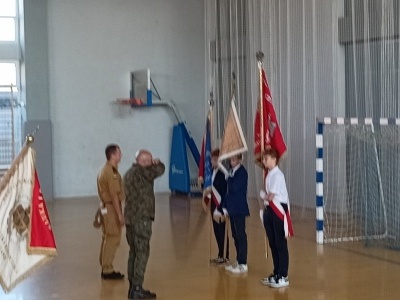  (photo)