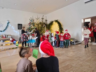  (photo)