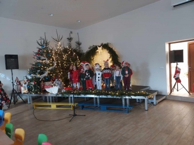  (photo)