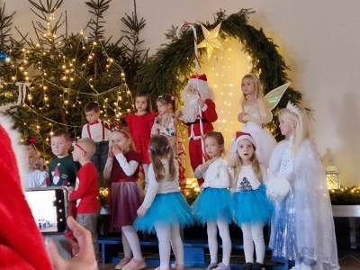 (photo)
