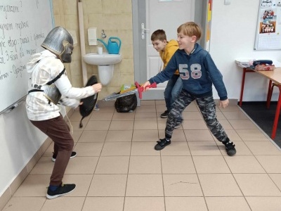  (photo)