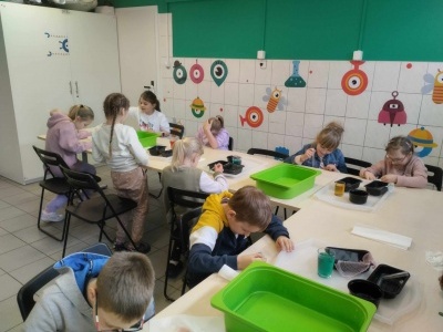  (photo)