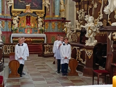  (photo)
