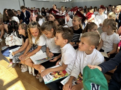  (photo)