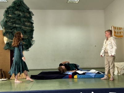  (photo)