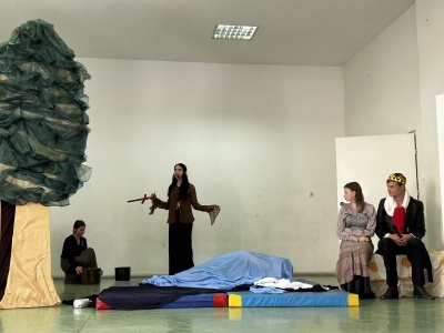  (photo)
