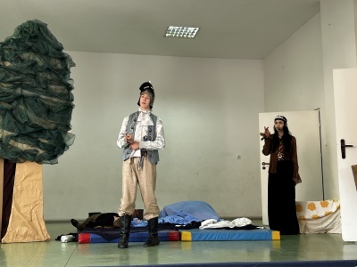  (photo)