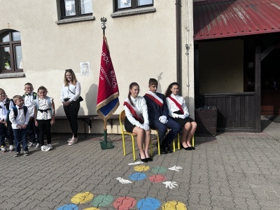 (photo)