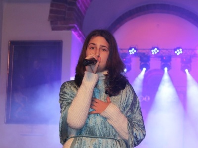  (photo)