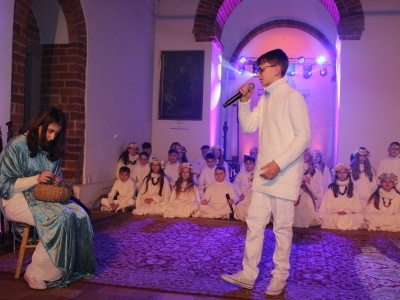  (photo)