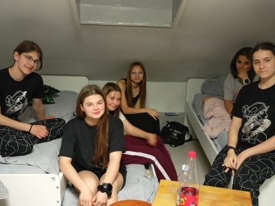  (photo)