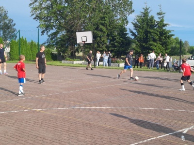  (photo)