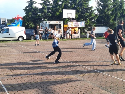  (photo)