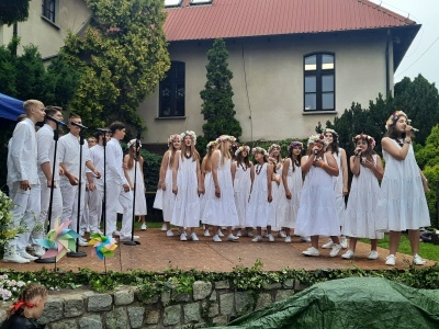  (photo)