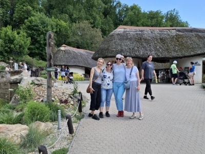  (photo)