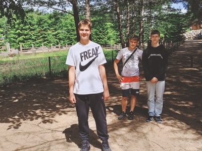  (photo)