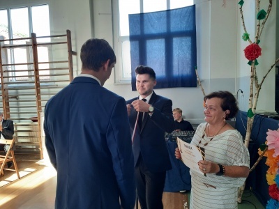  (photo)