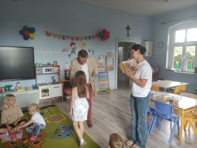  (photo)